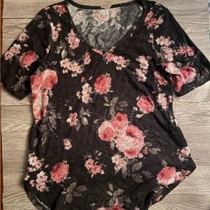 EUC Maurice’s floral tee